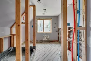 541 Page Ave, Lyndhurst Township, NJ 07071 - Photo 25