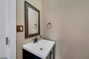 541 Page Ave, Lyndhurst Township, NJ 07071 - Photo 11