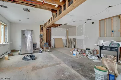 541 Page Ave, Lyndhurst Township, NJ 07071 - Photo 21