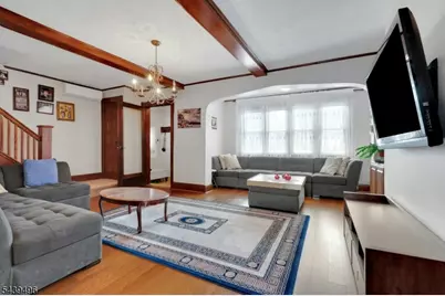 541 Page Ave, Lyndhurst Township, NJ 07071 - Photo 5