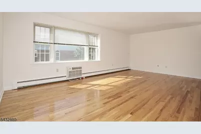 565 Grove St #D-16, Clifton, NJ 07013 - Photo 9