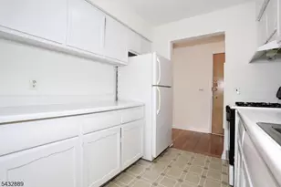 565 Grove St, Clifton, NJ 07013 - Photo 15