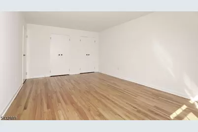 565 Grove St #D-16, Clifton, NJ 07013 - Photo 21