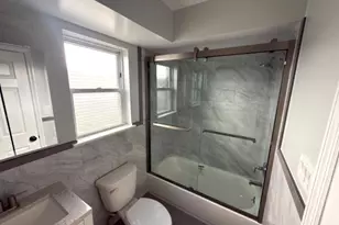 64 Montclair Ave, Newark, NJ 07104 - Photo 9
