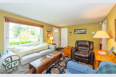 33 Glenview Dr, West Orange Township, NJ 07052 - Photo 15