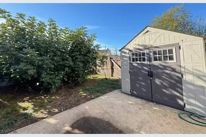 233 Malvern St, Newark, NJ 07105 - Photo 17