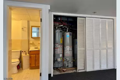 233 Malvern St, Newark, NJ 07105 - Photo 13