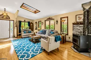 11 Rippling Brook Dr, Vernon, NJ 07422 - Photo 5