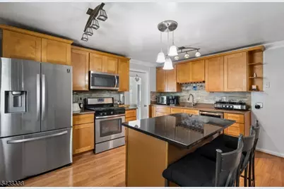 1983 Barnett St, Rahway, NJ 07065 - Photo 7