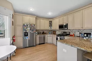 70 Winged Foot Dr, Livingston, NJ 07039 - Photo 5
