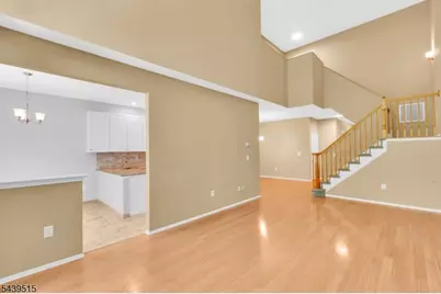 28 Kensington Dr, Randolph Township, NJ 07869 - Photo 5