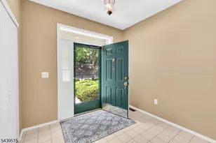 28 Kensington Dr, Randolph Township, NJ 07869 - Photo 3