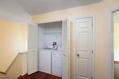 106 Wallace Ct, Green Brook Township, NJ 08812 - Photo 7