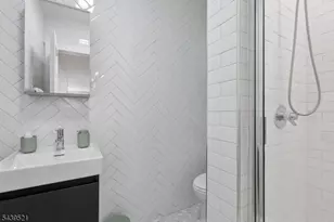 639 S Broad St, Elizabeth, NJ 07202 - Photo 21
