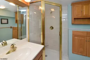 30 Knolls Rd, Bloomingdale, NJ 07403 - Photo 15