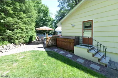30 Knolls Rd, Bloomingdale, NJ 07403 - Photo 25