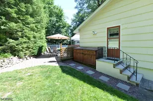 30 Knolls Rd, Bloomingdale, NJ 07403 - Photo 25