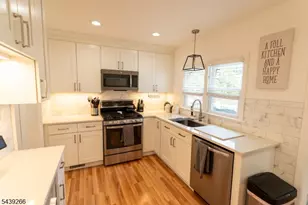 52 Knollwood Terrace, Clifton, NJ 07012 - Photo 17