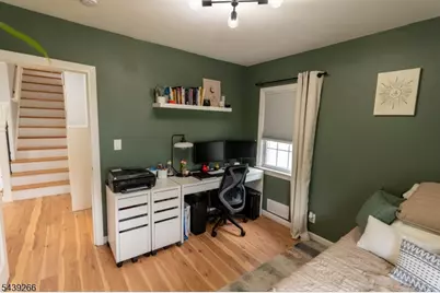 52 Knollwood Ter, Clifton, NJ 07012 - Photo 13