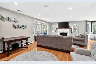 28 Fairview Dr, East Hanover Township, NJ 07936 - Photo 7