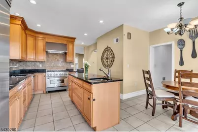 467 Summit Ave, Hackensack, NJ 07601 - Photo 15
