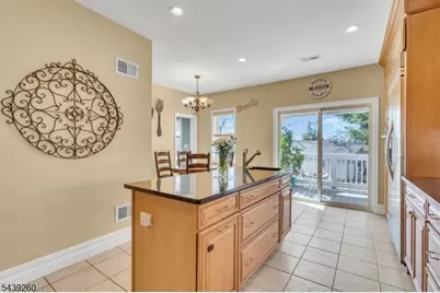 467 Summit Ave, Hackensack, NJ 07601 - Photo 13