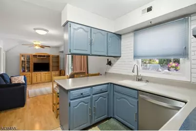 13 Abbott Rd, Franklin Township, NJ 08873 - Photo 15