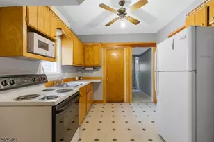 127 Elizabeth St, South Bound Brook Boro, NJ 08880 - Photo 11