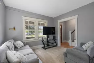 127 Elizabeth St, South Bound Brook Boro, NJ 08880 - Photo 7