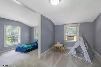 127 Elizabeth St, South Bound Brook Boro, NJ 08880 - Photo 17