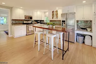 10 Meadow Rd, Chatham, NJ 07928 - Photo 3