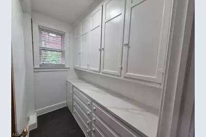 110 Hansbury Ave, Newark, NJ 07112 - Photo 5