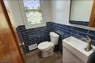110 Hansbury Ave, Newark, NJ 07112 - Photo 9