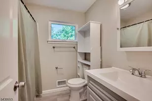 15 Woodmere St, Raritan, NJ 08869 - Photo 11