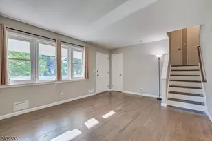 15 Woodmere St, Raritan, NJ 08869 - Photo 5