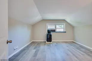 15 Woodmere St, Raritan, NJ 08869 - Photo 9