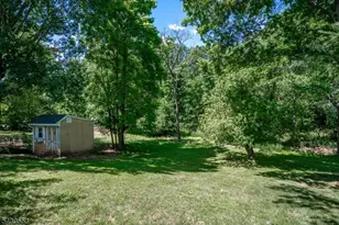 15 Woodmere St, Raritan, NJ 08869 - Photo 15