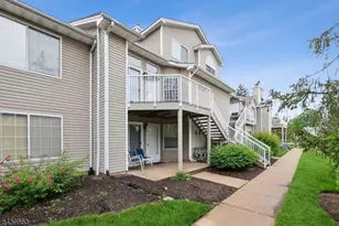 4 Ray Ct, Bedminster Township, NJ 07921 - Photo 1