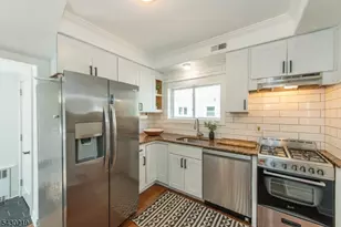 35 Howe Ave, Montclair, NJ 07042 - Photo 21