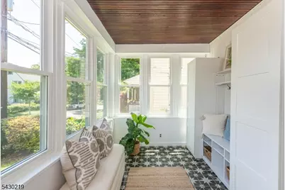 35 Howe Ave, Montclair, NJ 07042 - Photo 7