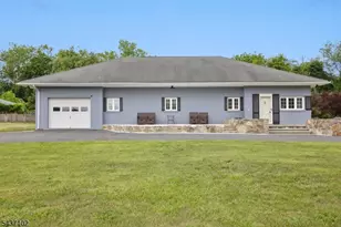 52 Charlestown Rd, Hampton Boro, NJ 08827 - Photo 3