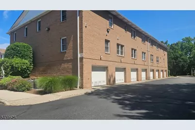 105 Newark Pompton Tpke #13, Pequannock Township, NJ 07440 - Photo 3