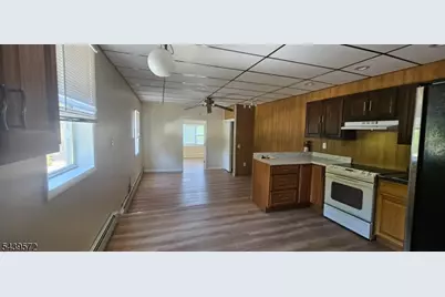 101A Kings Hwy, Roxbury Township, NJ 07850 - Photo 3