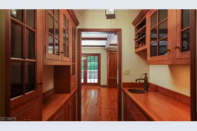 35 Rolling Hill Rd, Bernardsville, NJ 07924 - Photo 9