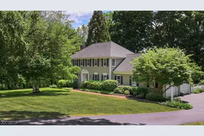 35 Rolling Hill Rd, Bernardsville, NJ 07924 - Photo 1