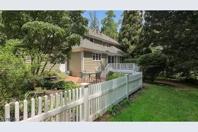 35 Rolling Hill Rd, Bernardsville, NJ 07924 - Photo 29