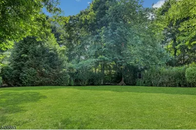 89 Beechwood Rd, Summit, NJ 07901 - Photo 43
