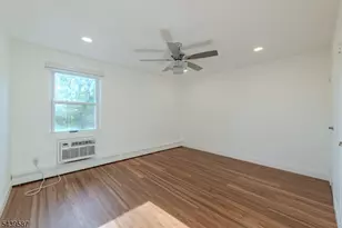 42 York Dr, Edison Twp., NJ 08817 - Photo 19