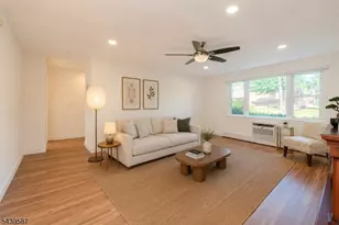42 York Dr, Edison Twp., NJ 08817 - Photo 9