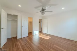 42 York Dr, Edison Twp., NJ 08817 - Photo 21